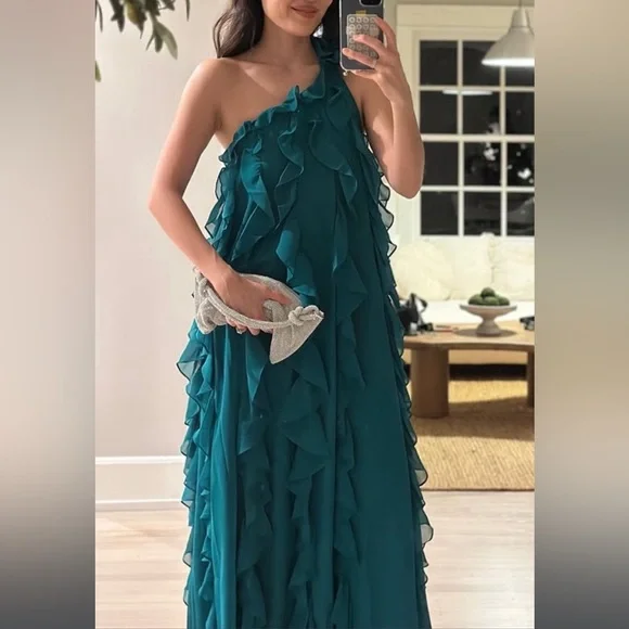 Last time ✨ PatBo Rosette one Shoulder Ruffle Gown - Picture 7 of 8